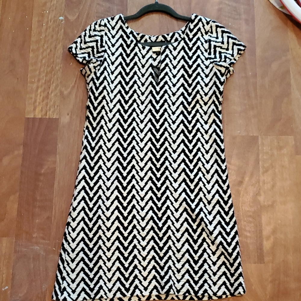 Jessica Simpson Chevron dress
